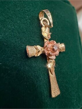✨ 10K Gold Two Tone Cross Pendant Rose Flower Religious Charm 10k ✝️  Jewelry